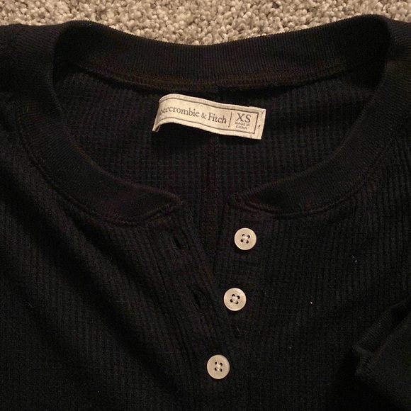 Abercrombie and Fitch Long Sleeve Crop Top - Picture 2 of 2